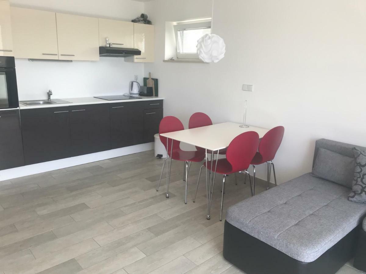 Ferienwohnung Midavkl Pirovac Exterior foto